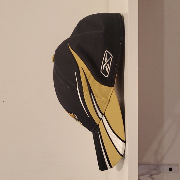 New Orleans Saints hat - Picture 2 of 5